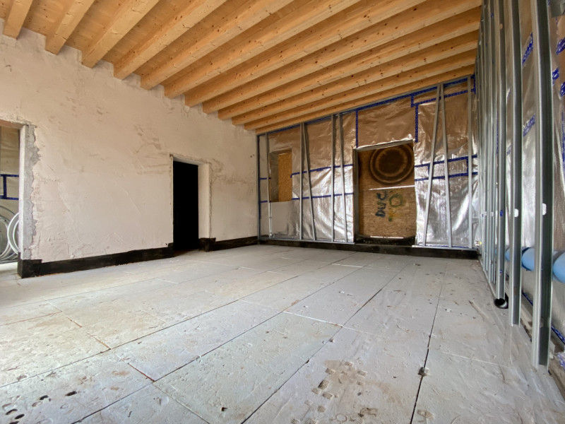 Proponiamo in vendita splendida villetta a schiera su due livelli, inserita in un contesto reside...