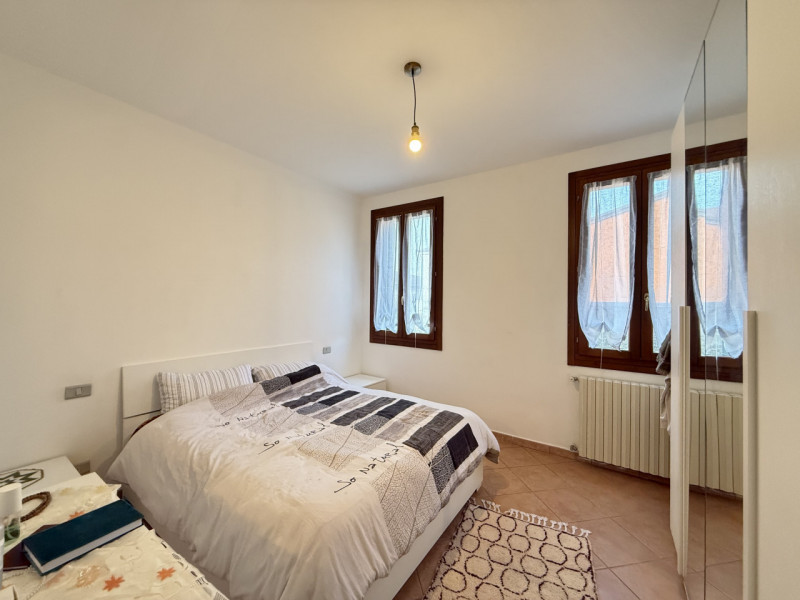 Ciao da Arcobaleno Immobiliare, oggi, in nostra esclusiva, ti presento un recente trilocale comod...