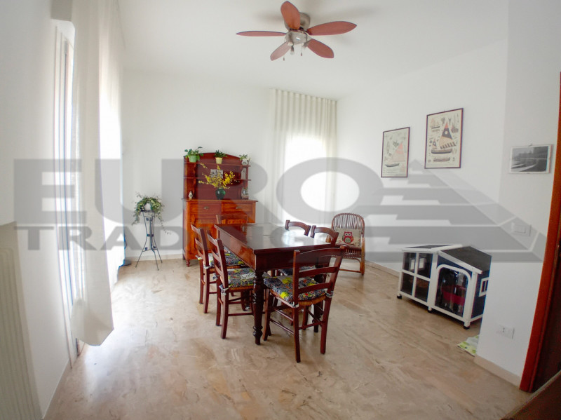 Scopri la tua nuova casa nel cuore di Mogliano Veneto! Questo splendido appartamento trilocale ri...