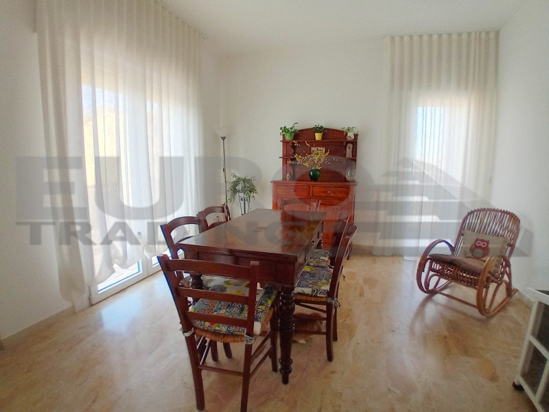 Scopri la tua nuova casa nel cuore di Mogliano Veneto! Questo splendido appartamento trilocale ri...