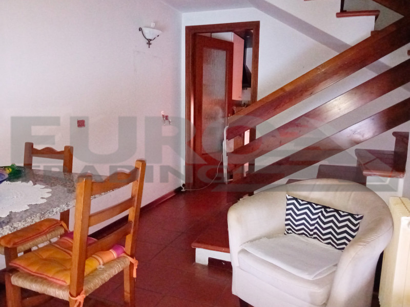 Situata nel tranquillo e ricercato quartiere di Mazzocco, a Mogliano Veneto proponiamo una casa a...