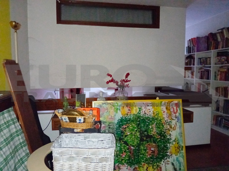 Situata nel tranquillo e ricercato quartiere di Mazzocco, a Mogliano Veneto proponiamo una casa a...