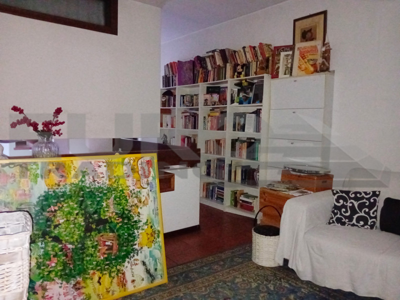 Situata nel tranquillo e ricercato quartiere di Mazzocco, a Mogliano Veneto proponiamo una casa a...