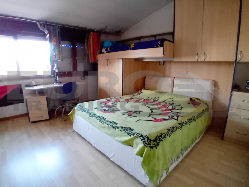 Situata nel tranquillo e ricercato quartiere di Mazzocco, a Mogliano Veneto proponiamo una casa a...