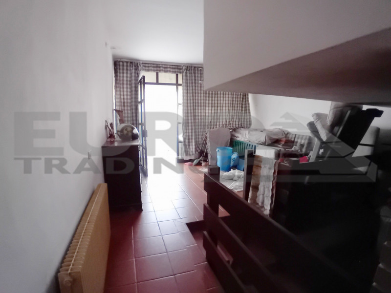 Situata nel tranquillo e ricercato quartiere di Mazzocco, a Mogliano Veneto proponiamo una casa a...