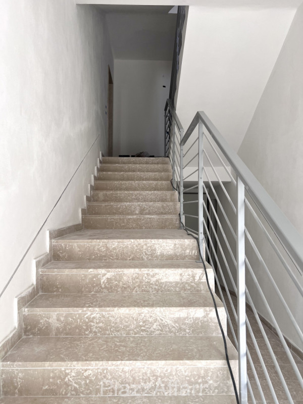 Proponiamo in vendita in “Centro Storico” a Piove di Sacco, a 300 m dal Duomo e più precisamente ...