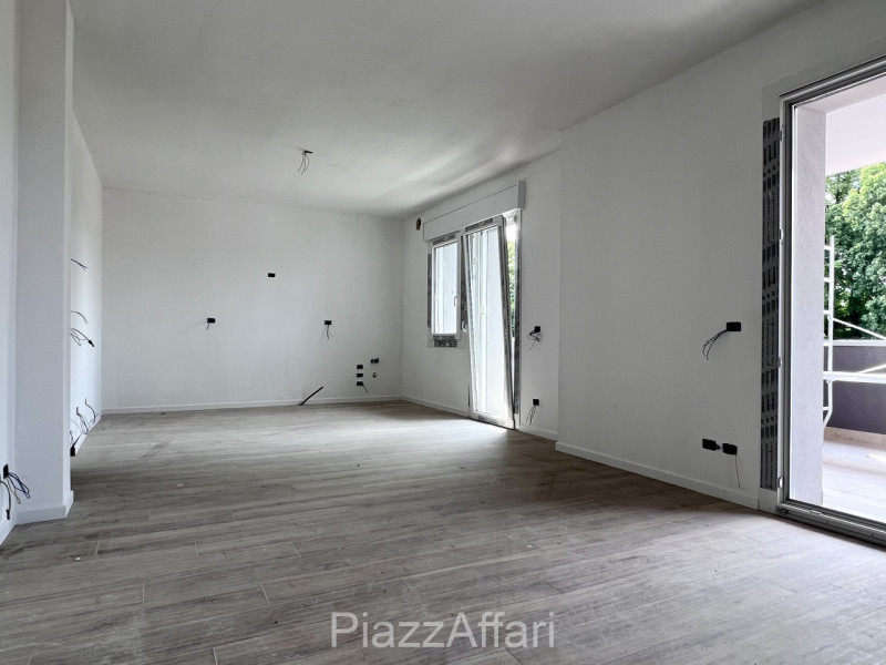 Proponiamo in vendita in “Centro Storico” a Piove di Sacco, a 300 m dal Duomo e più precisamente ...