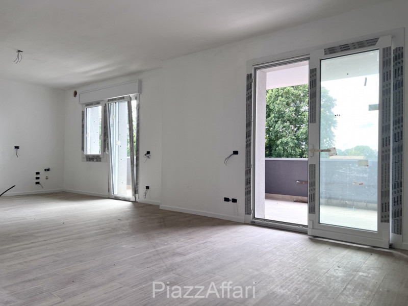 Proponiamo in vendita in “Centro Storico” a Piove di Sacco, a 300 m dal Duomo e più precisamente ...