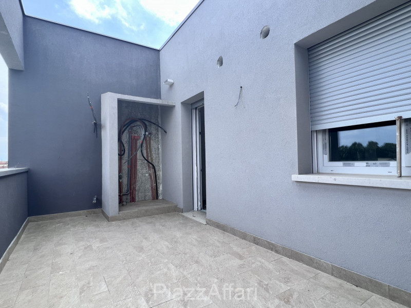 Proponiamo in vendita in “Centro Storico” a Piove di Sacco, a 300 m dal Duomo e più precisamente ...