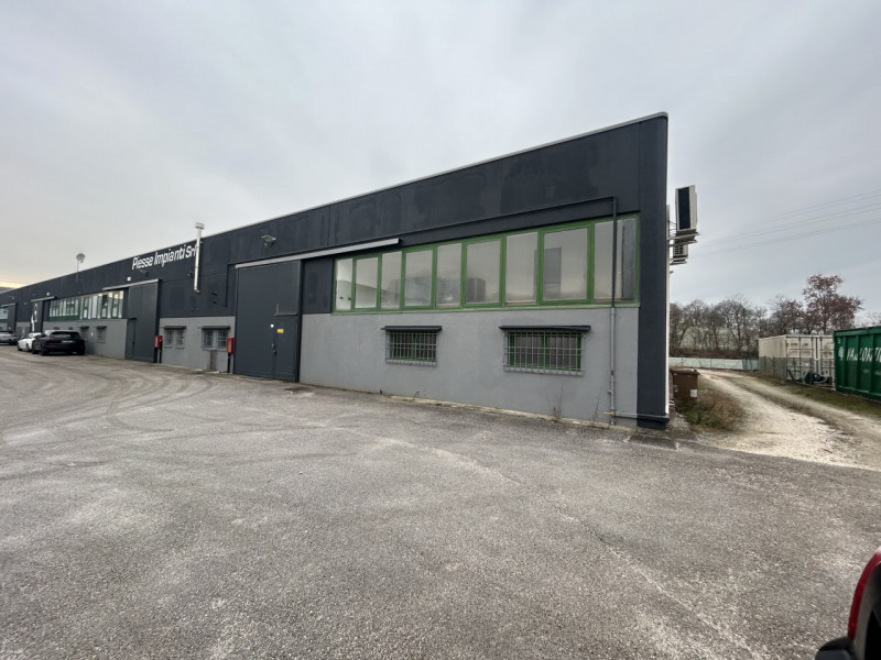 Nel cuore della zona industriale di Montegalda, in un contesto dinamico e perfettamente collegato...