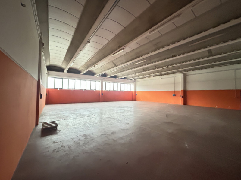 Nel cuore della zona industriale di Montegalda, in un contesto dinamico e perfettamente collegato...