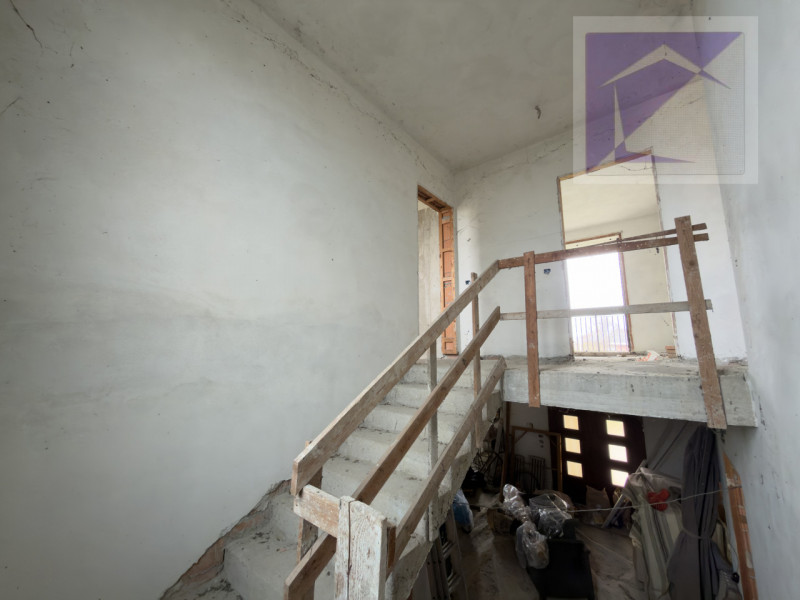 Santa Giustina in Colle, proponiamo in vendita porzione di bifamiliare allo stato grezzo, inserit...