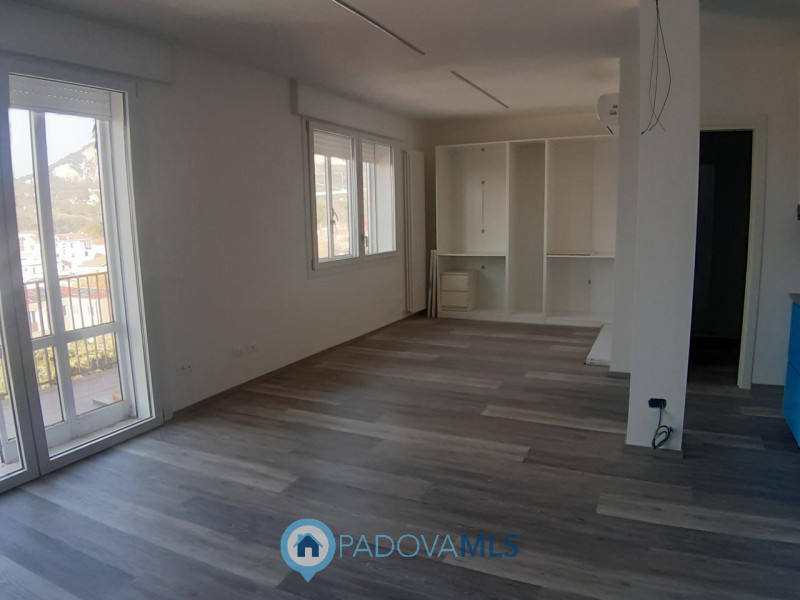 Immobile in esclusiva al Gruppo Padova MLS
A MONSELICE PROPONIAMO OTTIMA OPPORTUNITA' DI INVESTIM...