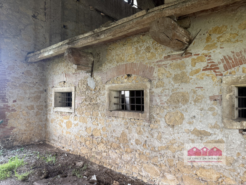 LONIGO: CASALE IN PIETRA DA RISTRUTTURARE DISPOSTO SU TRE LIVELLI FUORI TERRA, CON ANNESSO DEPOSI...