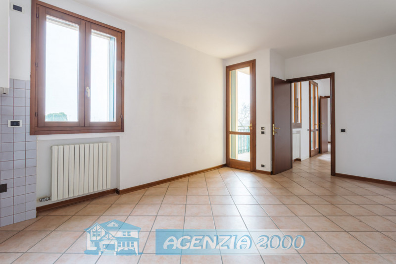 TI HO TROVATO A DUE CARRARE IN UN COMPLESSO SIGNORILE UN BELL' APPARTAMENTO PER TE!!! AL SECONDO ...