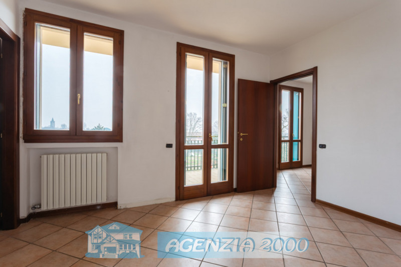 TI HO TROVATO A DUE CARRARE IN UN COMPLESSO SIGNORILE UN BELL' APPARTAMENTO PER TE!!! AL SECONDO ...