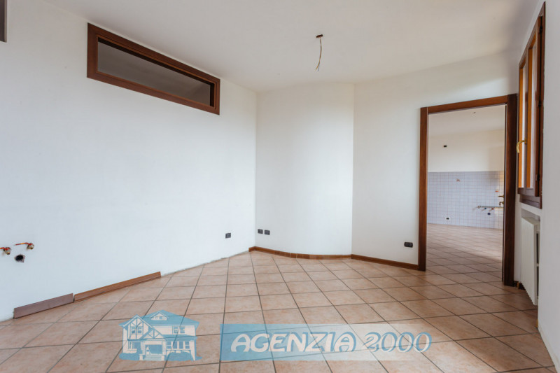 TI HO TROVATO A DUE CARRARE IN UN COMPLESSO SIGNORILE UN BELL' APPARTAMENTO PER TE!!! AL SECONDO ...