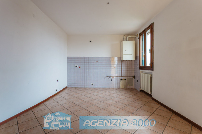 TI HO TROVATO A DUE CARRARE IN UN COMPLESSO SIGNORILE UN BELL' APPARTAMENTO PER TE!!! AL SECONDO ...