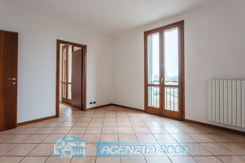 TI HO TROVATO A DUE CARRARE IN UN COMPLESSO SIGNORILE UN BELL' APPARTAMENTO PER TE!!! AL SECONDO ...