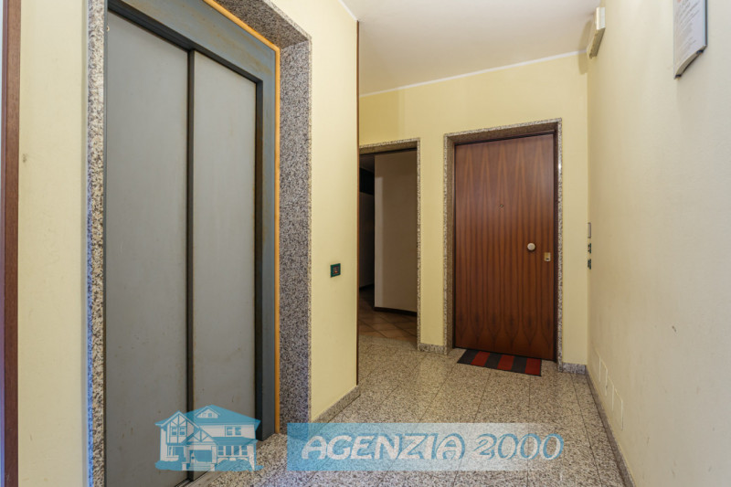 TI HO TROVATO A DUE CARRARE IN UN COMPLESSO SIGNORILE UN BELL' APPARTAMENTO PER TE!!! AL SECONDO ...