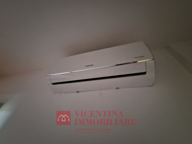 VICENZA - Polegge : Alla fine di una stradina chiusa, BICAMERE al piano primo in piccolo contesto...