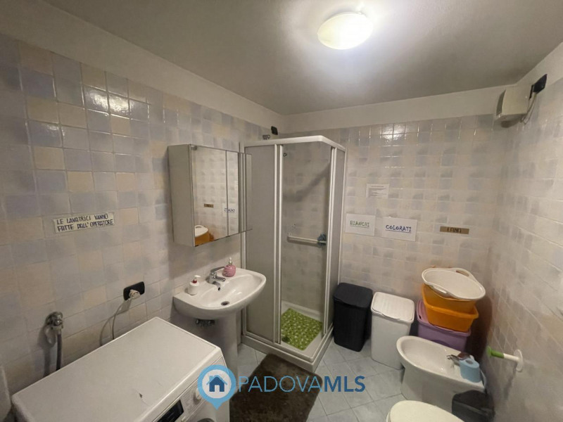 Immobile in esclusiva al Gruppo Padova MLS
Nel cuore pulsante di Noventa Padovana, vi presentiamo...