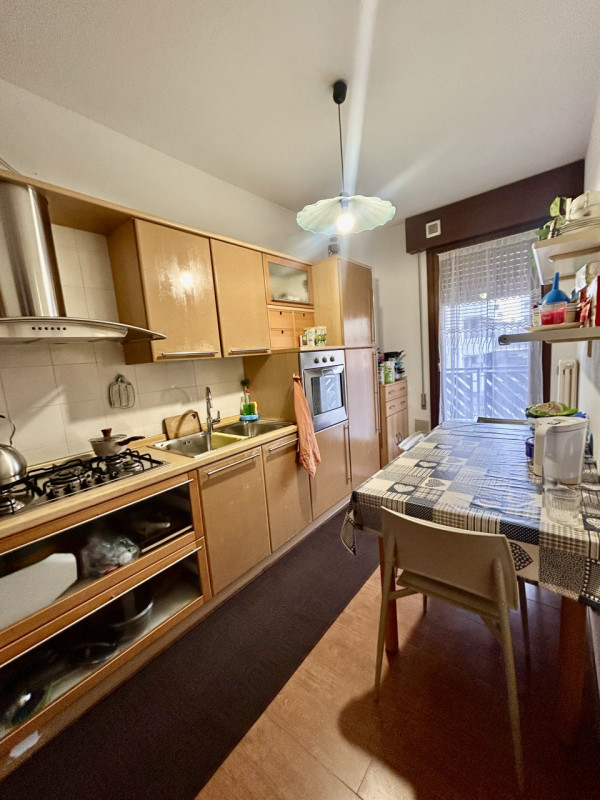 Padova zona Padova 2000 Nicoletta Dardilli di AD Casa Padova propone in vendita luminoso e spazio...