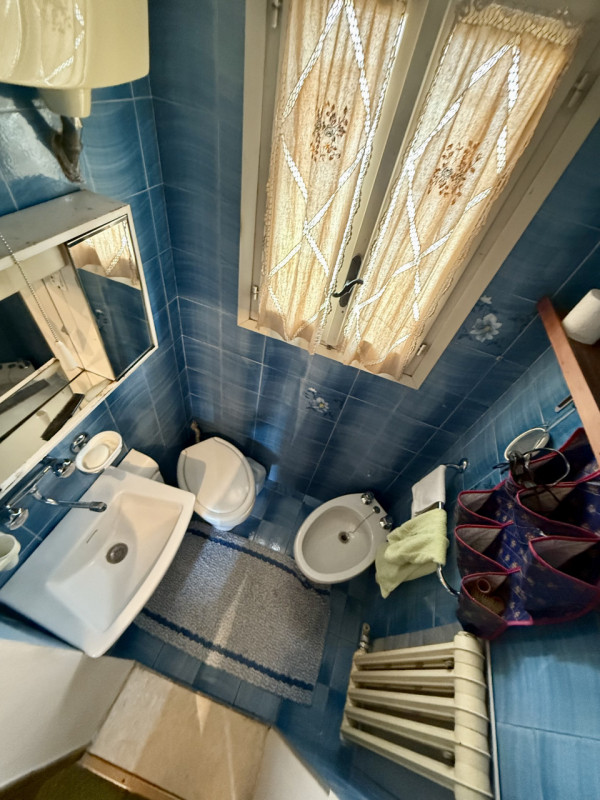 COMPOSIZIONE:
abitazione singola sviluppata su più livelli, al piano terra si trova atrio d'ingre...