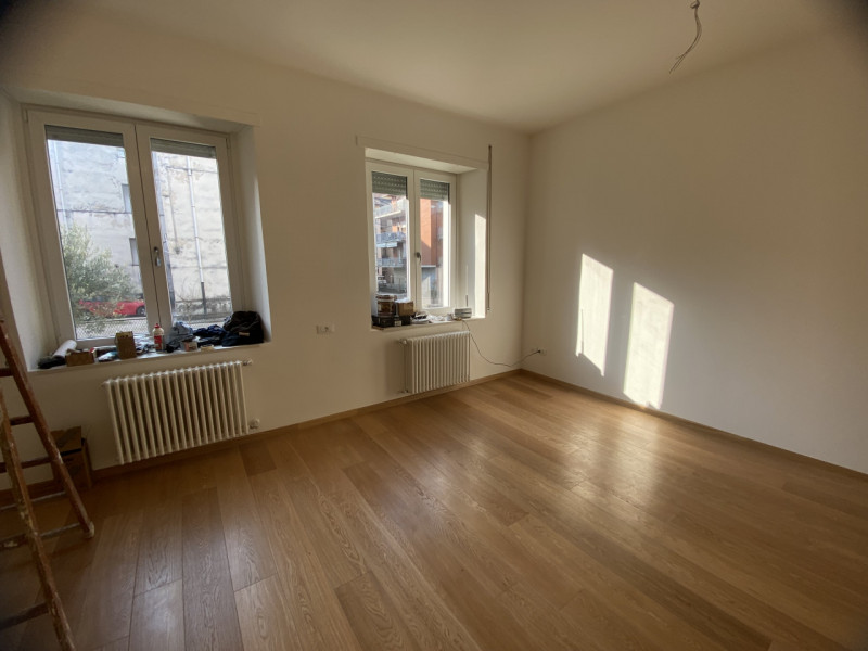 Nel cuore di Vicenza, nella ricercata zona -Stadio, proponiamo in vendita un esclusivo appartamen...