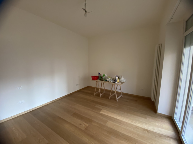 Nel cuore di Vicenza, nella ricercata zona -Stadio, proponiamo in vendita un esclusivo appartamen...