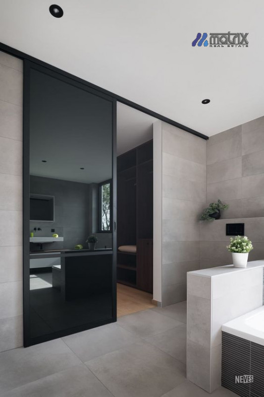 Bifamiliare Ponte San Nicolò €. 385.000  Nuova Classe A4 giardino mq. 200.

Bifamiliare di prossi...