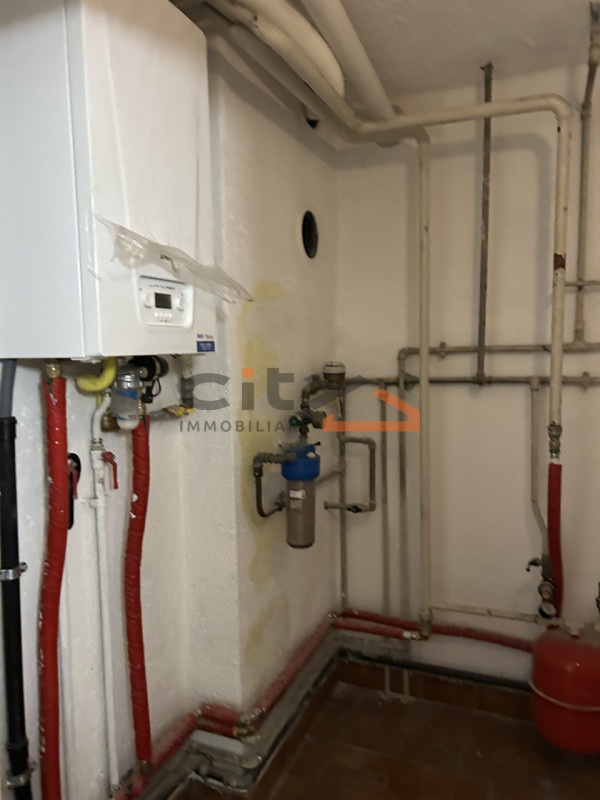 Nel quartiere residenziale di Fellette, comodo a tutti i principali servizi, proponiamo in vendit...