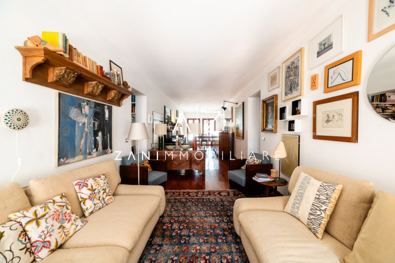 Nel pieno centro storico di Castelfranco Veneto, proponiamo in vendita un esclusivo e prestigioso...