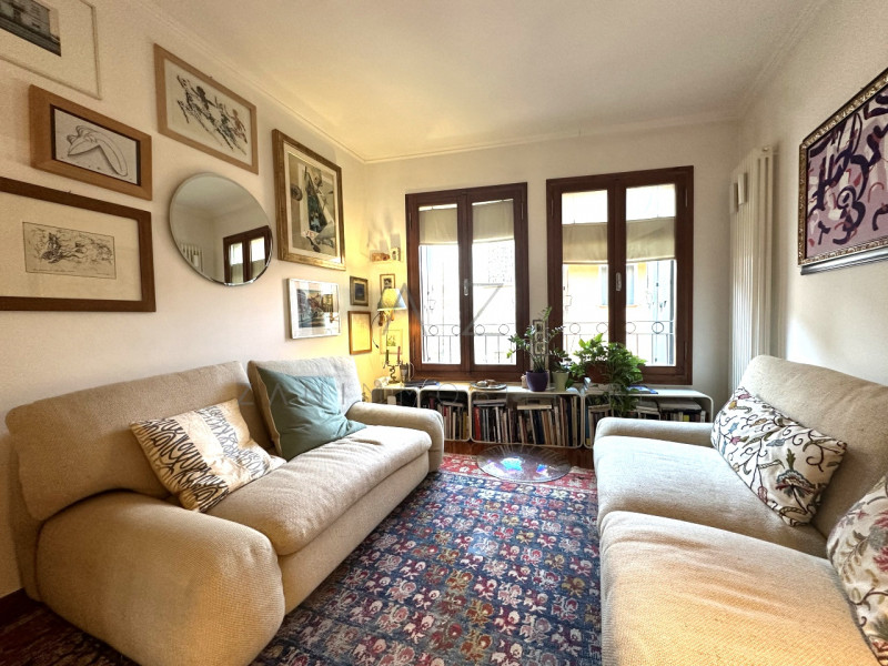 Nel pieno centro storico di Castelfranco Veneto, proponiamo in vendita un esclusivo e prestigioso...