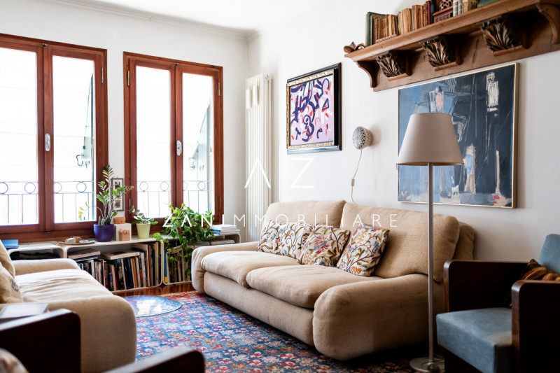 Nel pieno centro storico di Castelfranco Veneto, proponiamo in vendita un esclusivo e prestigioso...