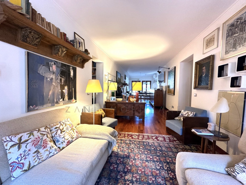 Nel pieno centro storico di Castelfranco Veneto, proponiamo in vendita un esclusivo e prestigioso...