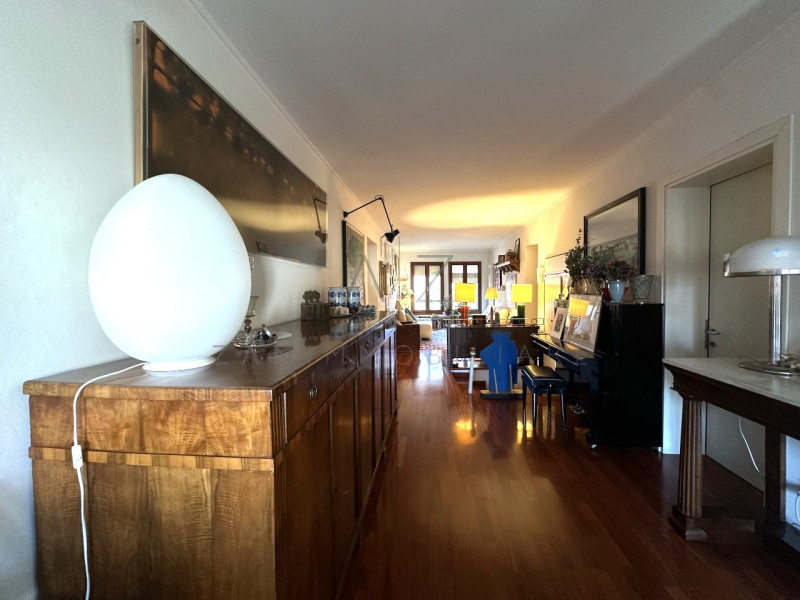 Nel pieno centro storico di Castelfranco Veneto, proponiamo in vendita un esclusivo e prestigioso...