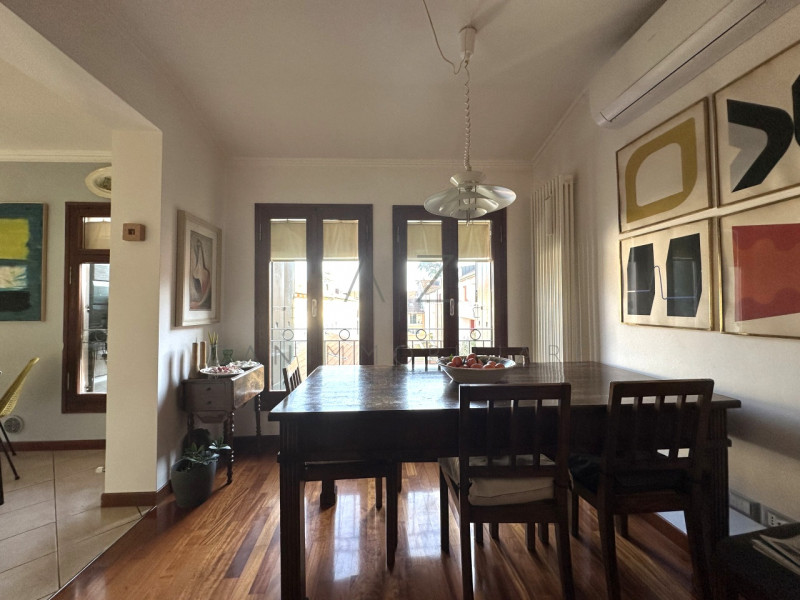 Nel pieno centro storico di Castelfranco Veneto, proponiamo in vendita un esclusivo e prestigioso...