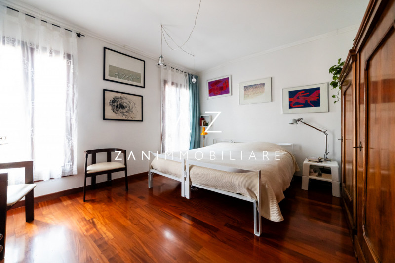 Nel pieno centro storico di Castelfranco Veneto, proponiamo in vendita un esclusivo e prestigioso...