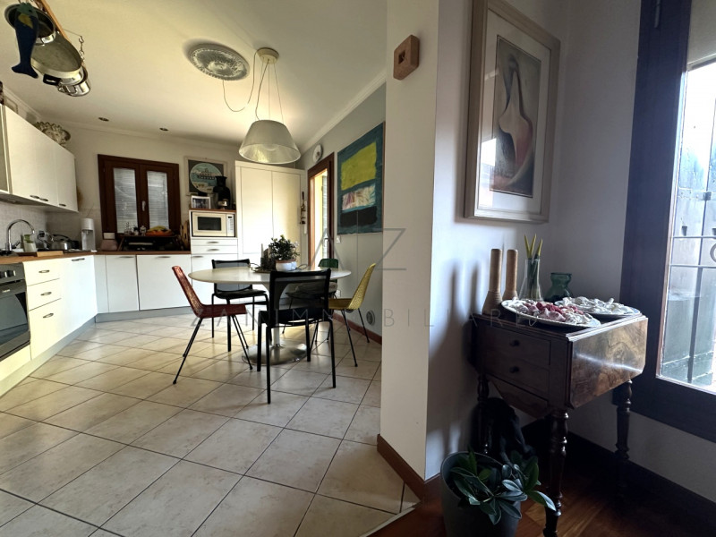 Nel pieno centro storico di Castelfranco Veneto, proponiamo in vendita un esclusivo e prestigioso...