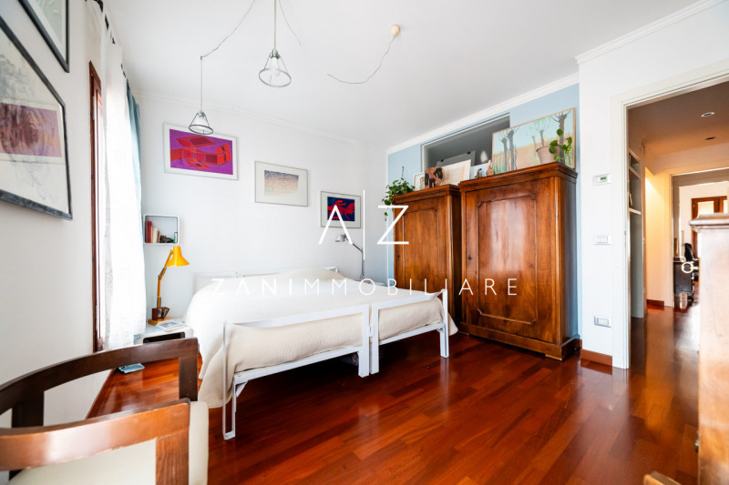 Nel pieno centro storico di Castelfranco Veneto, proponiamo in vendita un esclusivo e prestigioso...