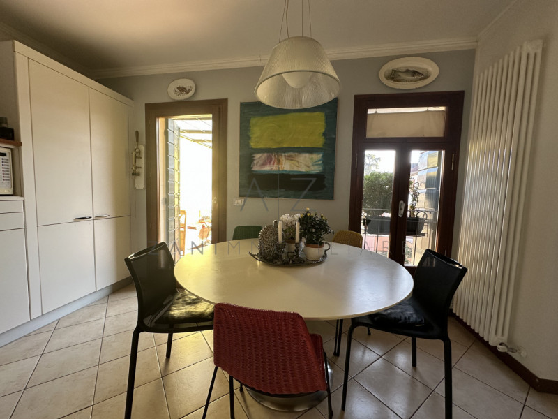 Nel pieno centro storico di Castelfranco Veneto, proponiamo in vendita un esclusivo e prestigioso...