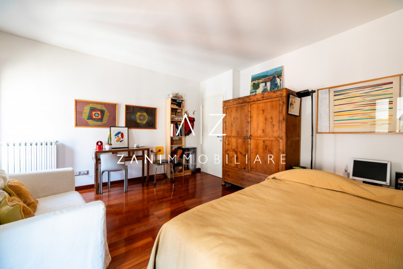 Nel pieno centro storico di Castelfranco Veneto, proponiamo in vendita un esclusivo e prestigioso...