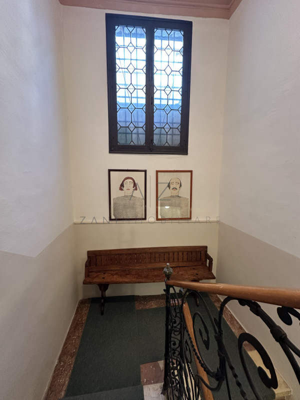 Nel pieno centro storico di Castelfranco Veneto, proponiamo in vendita un esclusivo e prestigioso...