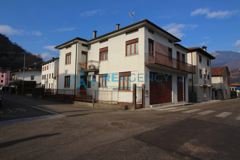 Torrebelvicino

Sei alla ricerca di un’ abitazione indipendente ai piedi delle Prealpi Vicentine?...