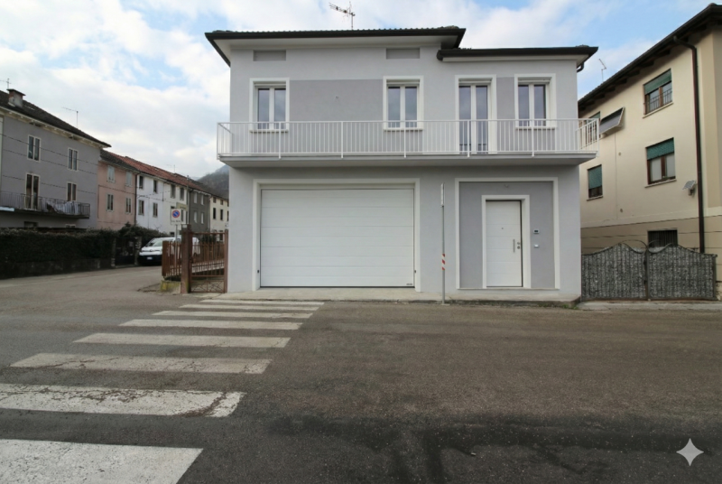 Torrebelvicino

Sei alla ricerca di un’ abitazione indipendente ai piedi delle Prealpi Vicentine?...