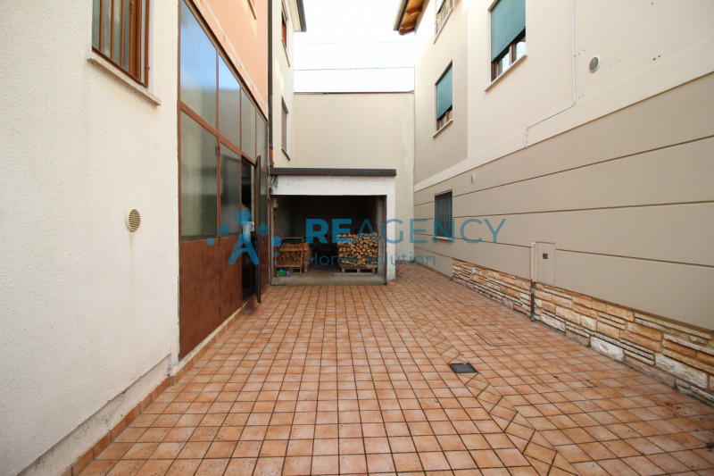 Torrebelvicino

Sei alla ricerca di un’ abitazione indipendente ai piedi delle Prealpi Vicentine?...