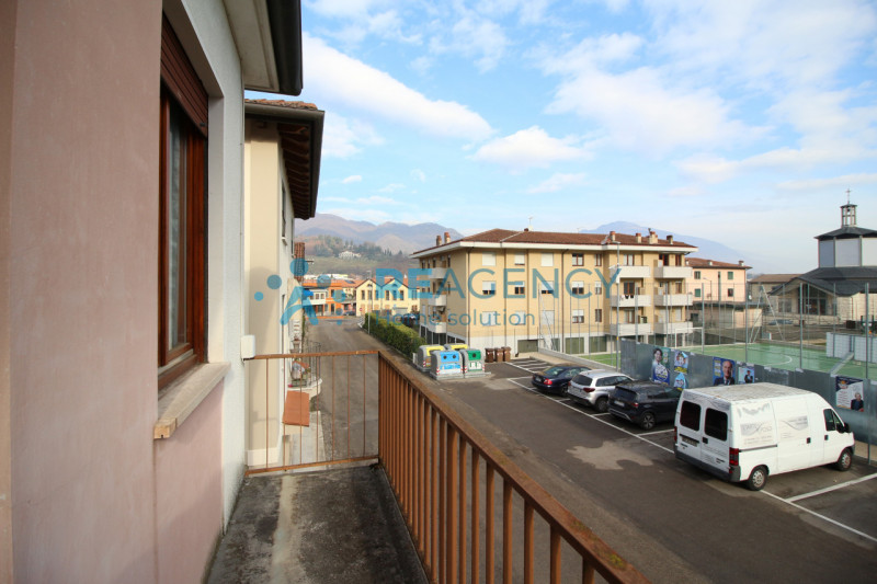 Torrebelvicino

Sei alla ricerca di un’ abitazione indipendente ai piedi delle Prealpi Vicentine?...