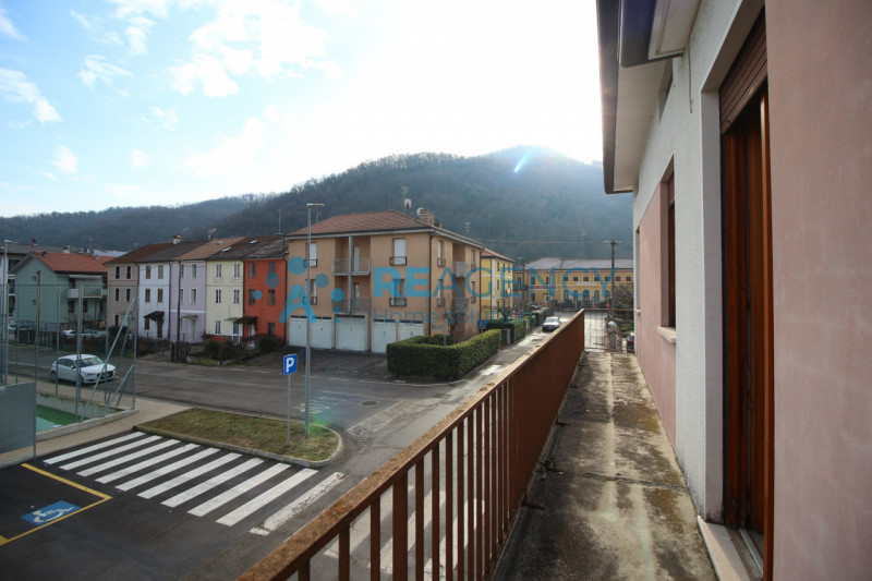 Torrebelvicino

Sei alla ricerca di un’ abitazione indipendente ai piedi delle Prealpi Vicentine?...