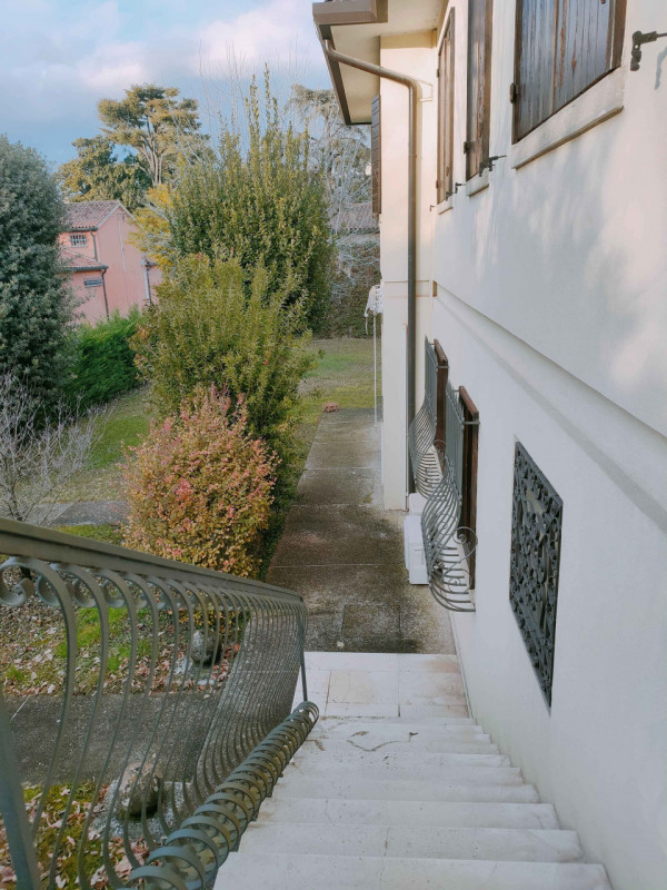 Noventa Padovana casa accostata di 256 mq, in posizione molto tranquilla,  composta al piano terr...